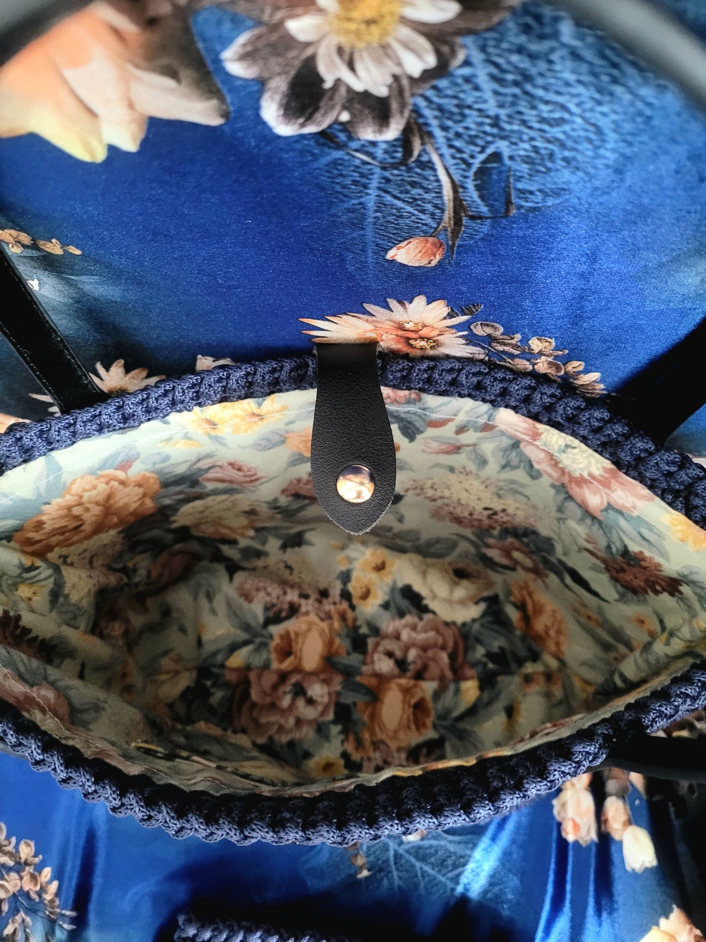 Crochet handbag